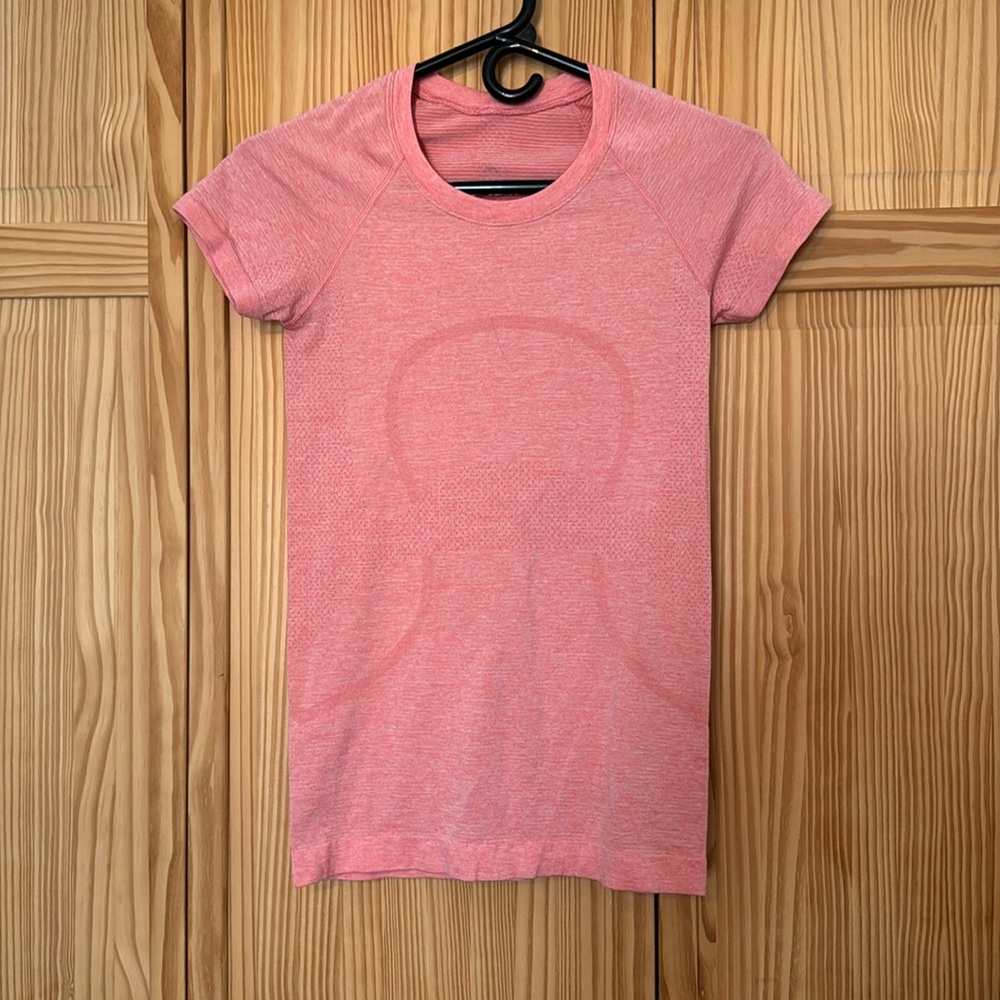 Lululemon Swiftly Tech Shirt Sz 4